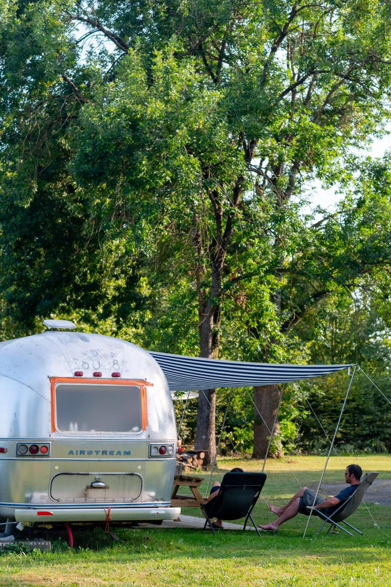 Camping De Thoissey *** Exterior foto